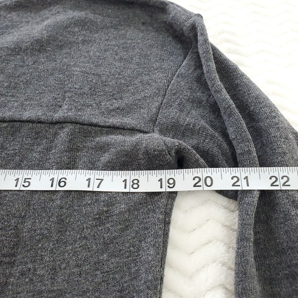 Sanctuary Gray V-Open Chiffon Mock Layer Bottom Sweater Lightweight Womens Small - Picture 3 of 10